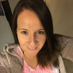 Meet your Posher, Stefanie